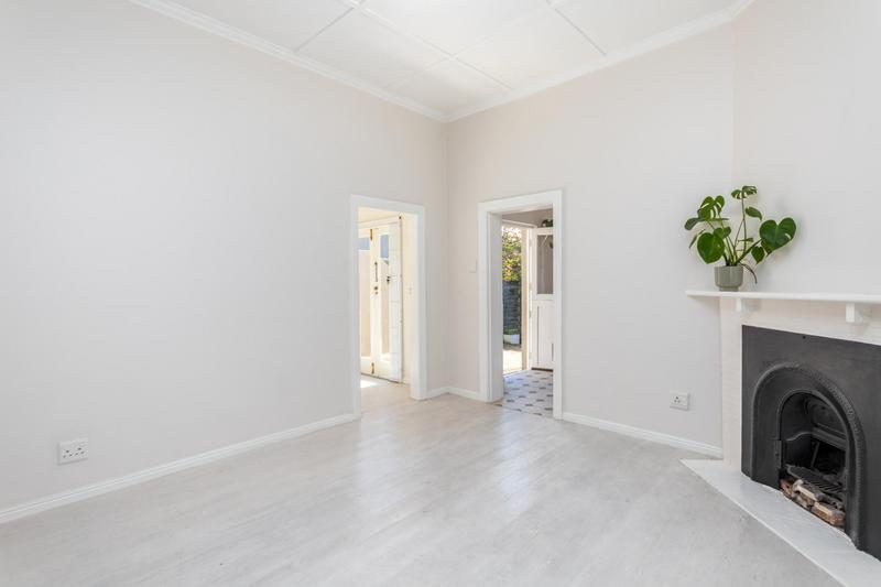 2 Bedroom Property for Sale in Claremont Western Cape